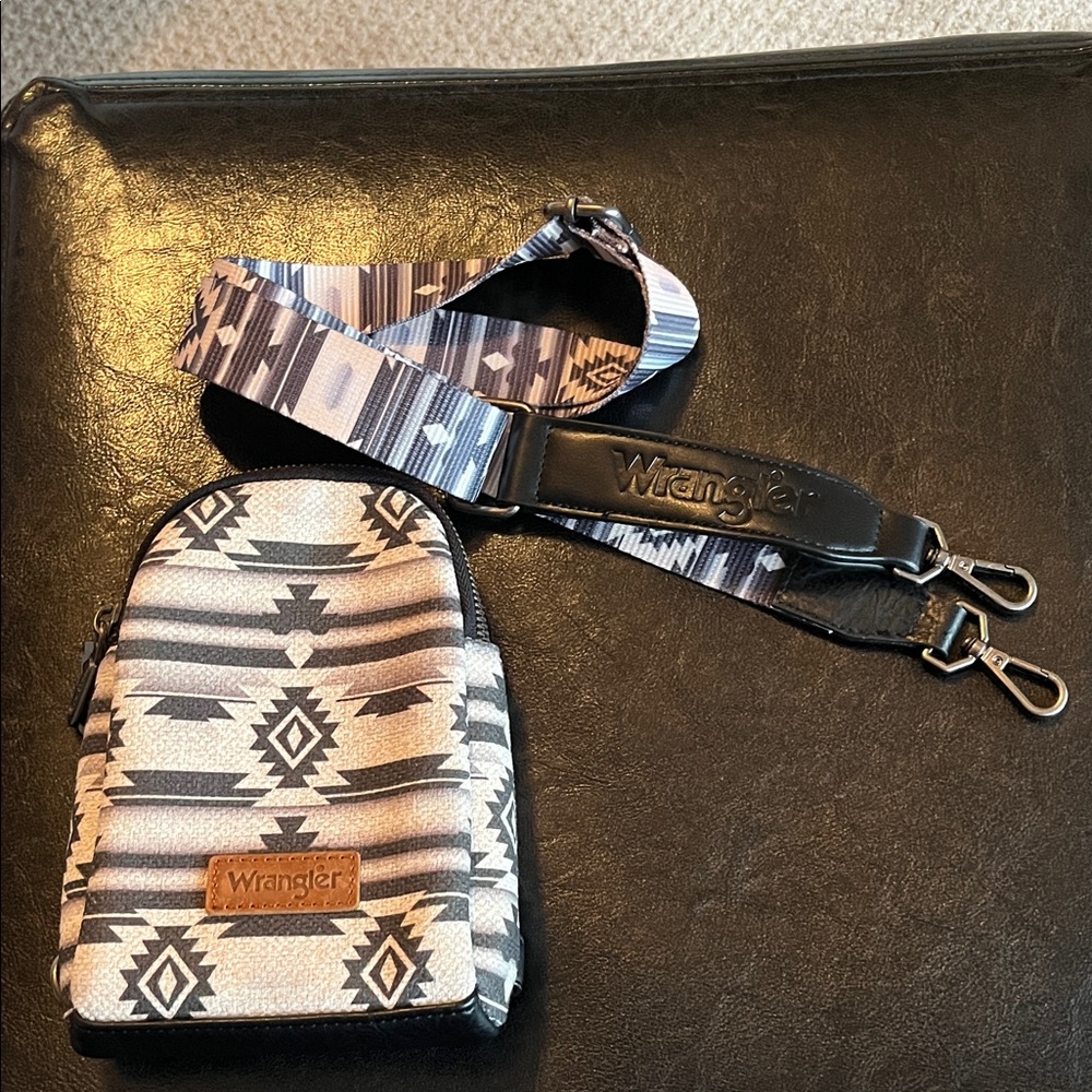 Wrangler crossbody purse